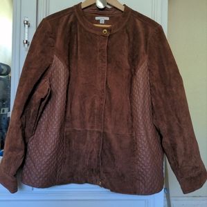 Isaac Mizrahi Live! Brown Suede Quilted Pattern Zipup Jacket with front pockets.